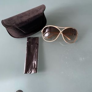 Tom Ford Vicky Sunglasses TF184 25G